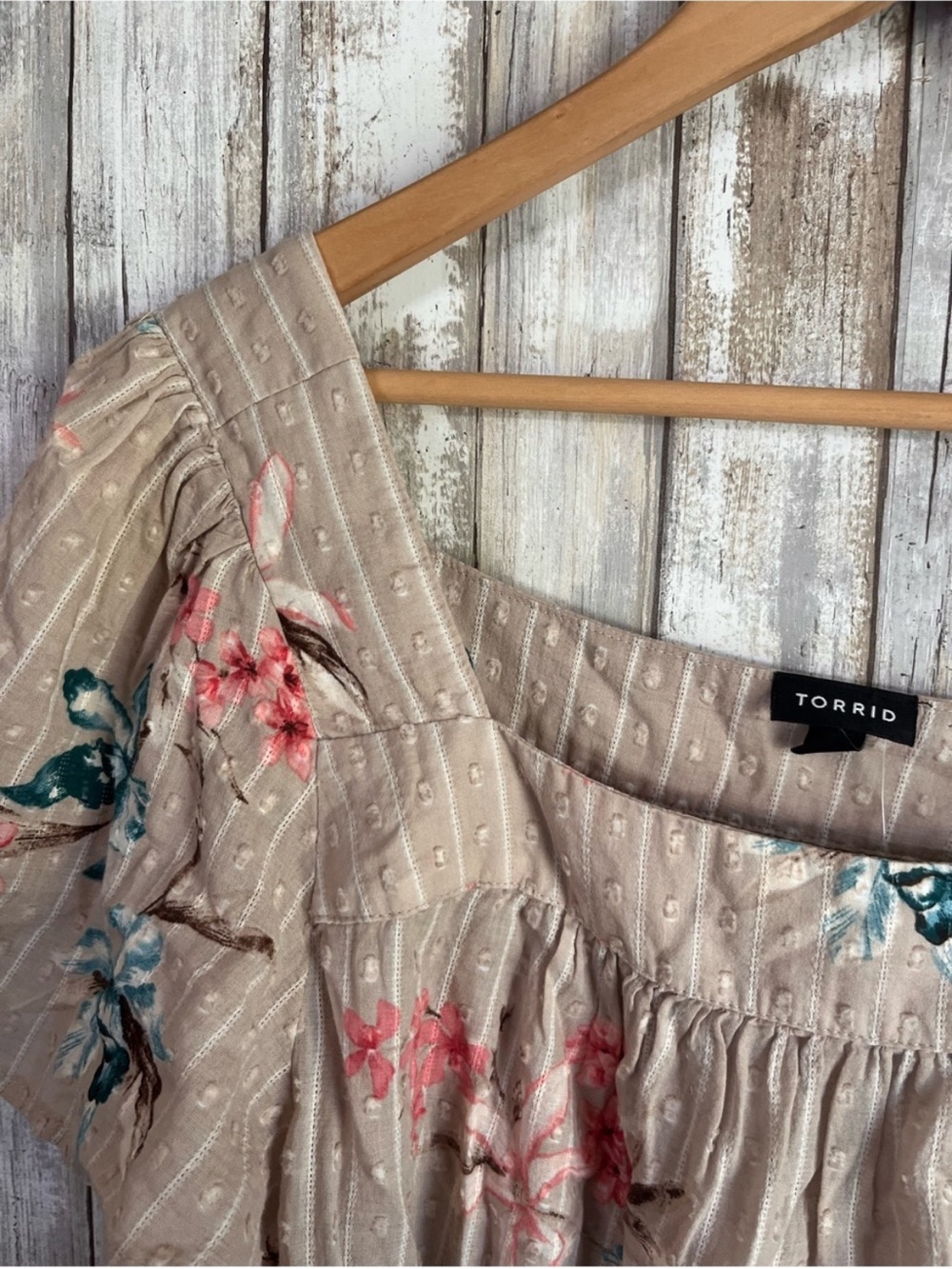 NWT Torrid Clip Jacquard Floral Square Neck Flutter Sleeve Top Size 2 18/20 - Picture 4 of 5